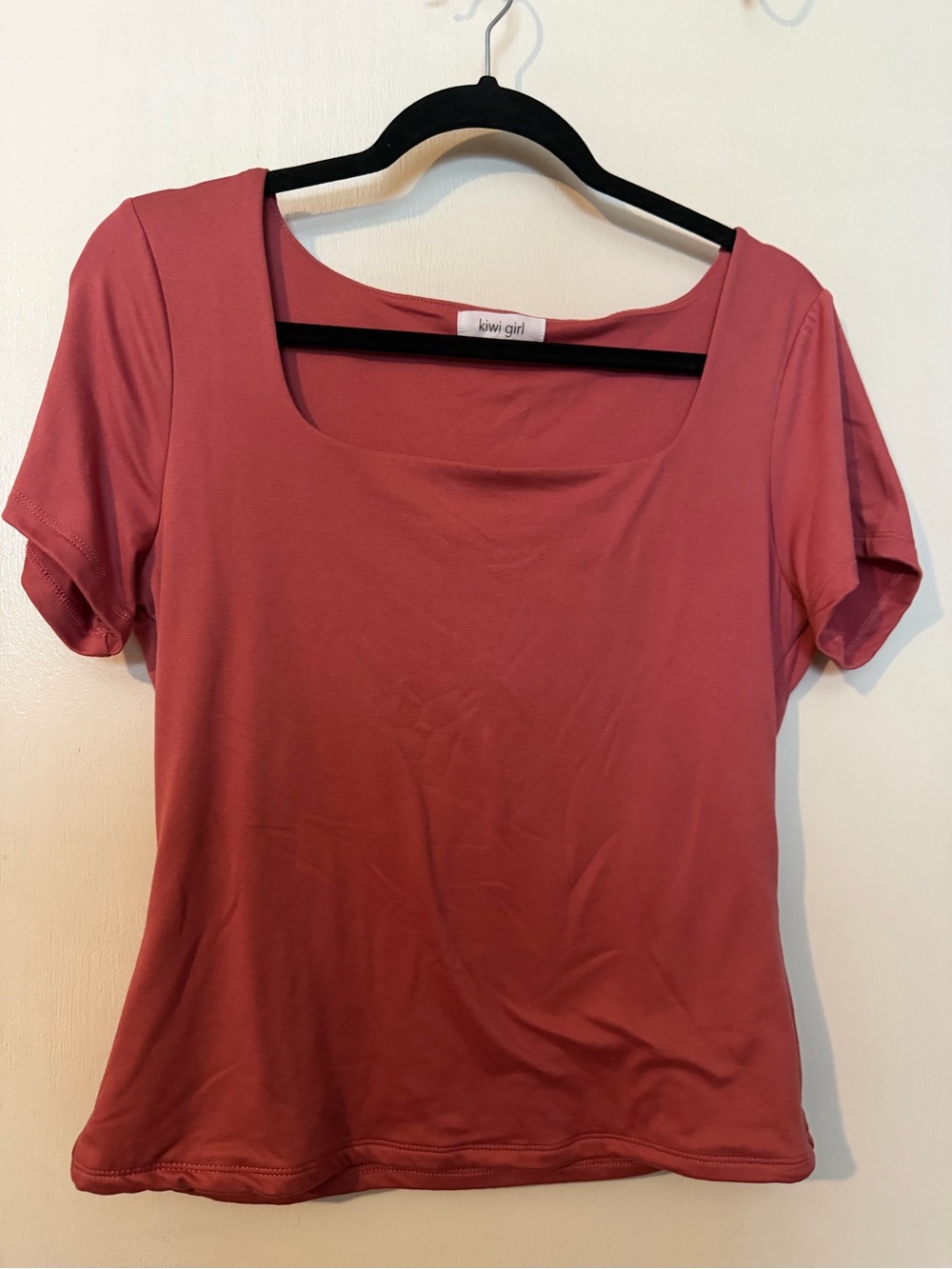 Kiwi Girl Rose Short-Sleeve Square Neck Tee